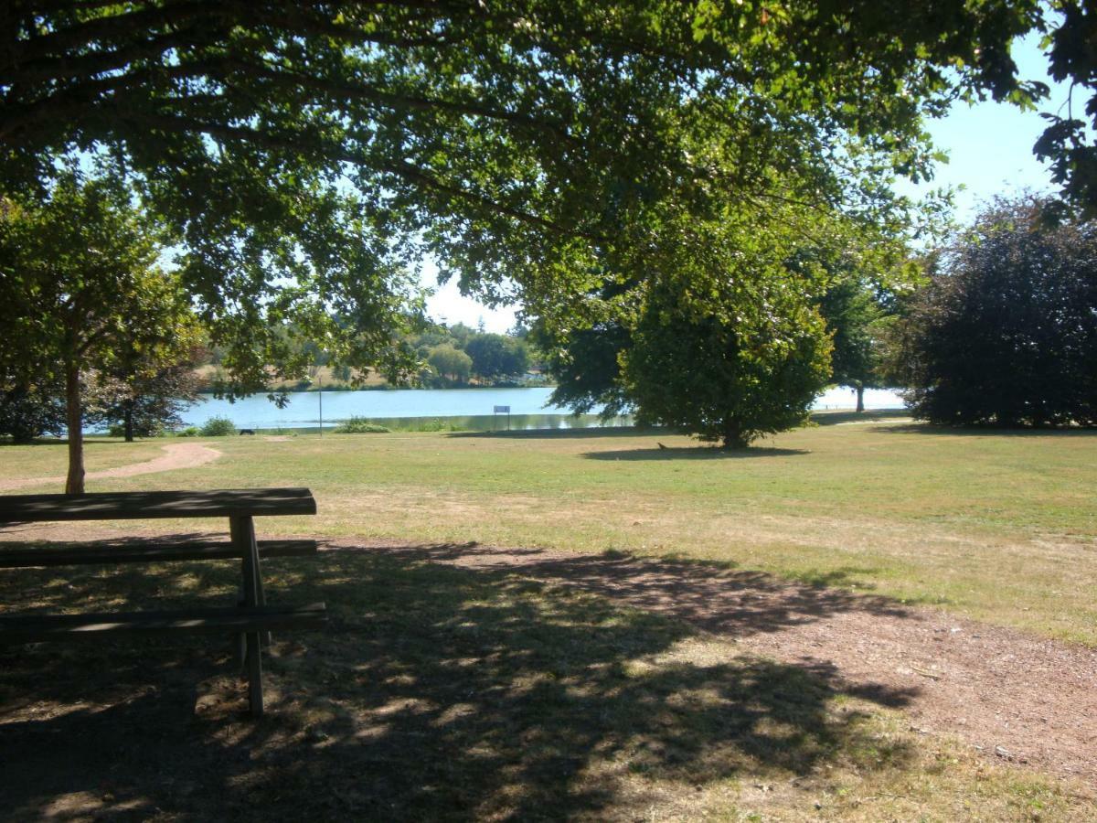 Studios Etape Du Lac Bourbon-Lancy Zewnętrze zdjęcie